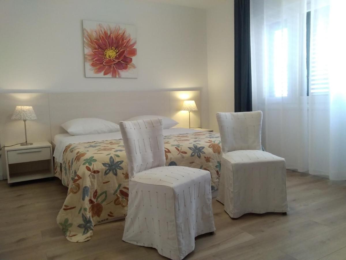Apartmani Mateo Primosten Luaran gambar
