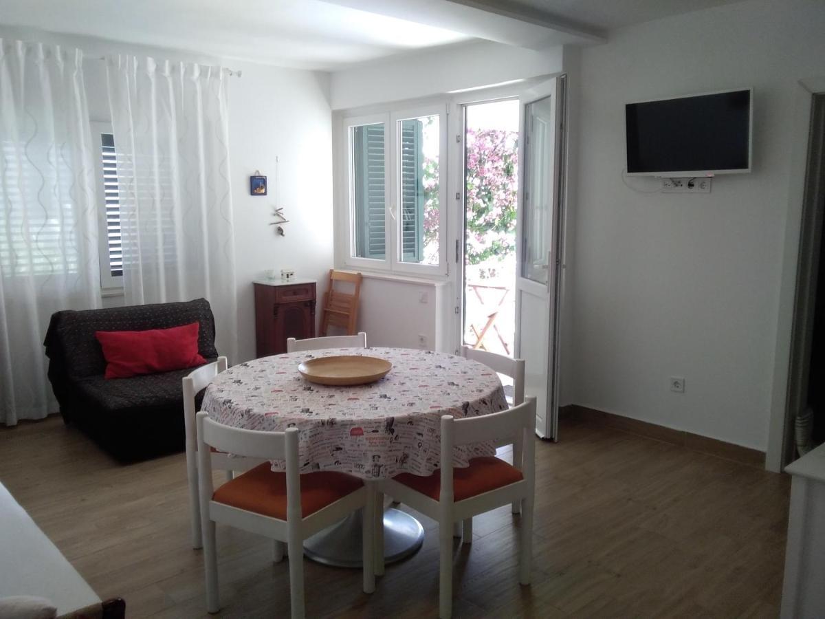 Apartmani Mateo Primosten Luaran gambar