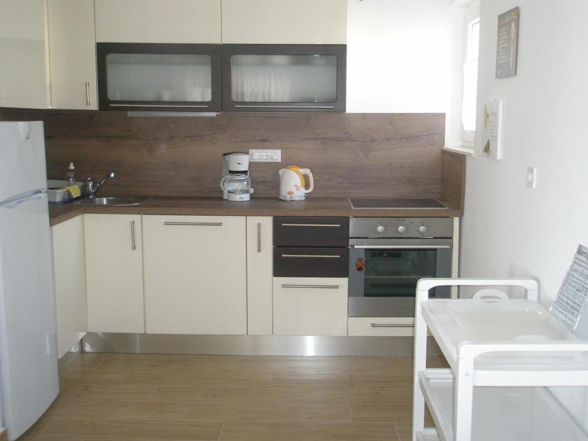 Apartmani Mateo Primosten Luaran gambar