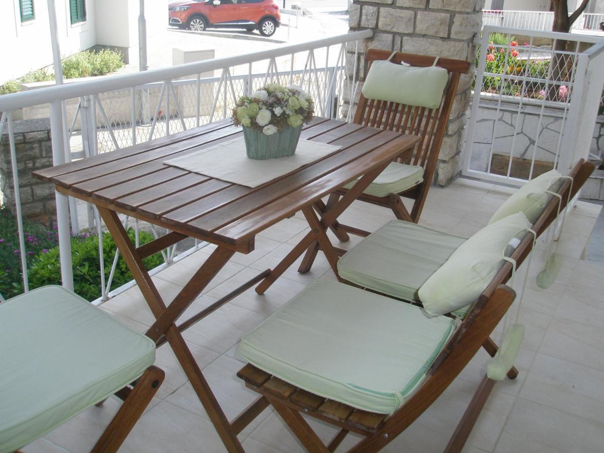 Apartmani Mateo Primosten Luaran gambar